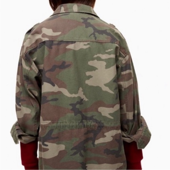 TNA CAMO JACKET NWOT - Picture 6 of 11